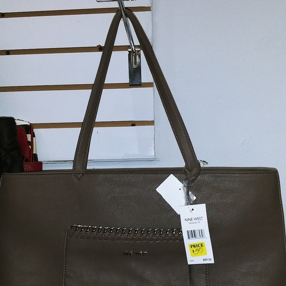 Purses - Picture 2 of 4